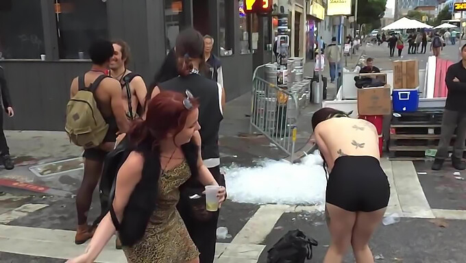 Public Nudity In Slow Motion: Valentine'S Day Special