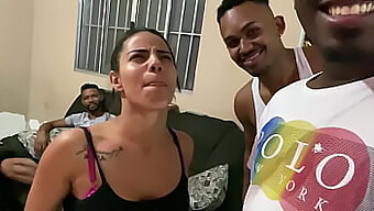 Ruvinha, La Madura Brasileña, Protagoniza Un Caseiro Interracial Con Tres Negros