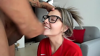 Loira Milf Provoca E Espera Por Uma Gozada Que Nunca Vem