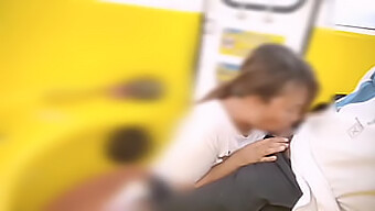 Gadis Filipina Memberikan Blowjob Di Tempat Umum Di Atas Roda Ferris